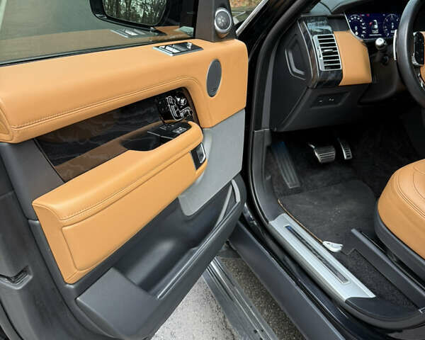 Чорний Ленд Ровер Рендж Ровер, об'ємом двигуна 3 л та пробігом 110 тис. км за 110000 $, фото 23 на Automoto.ua