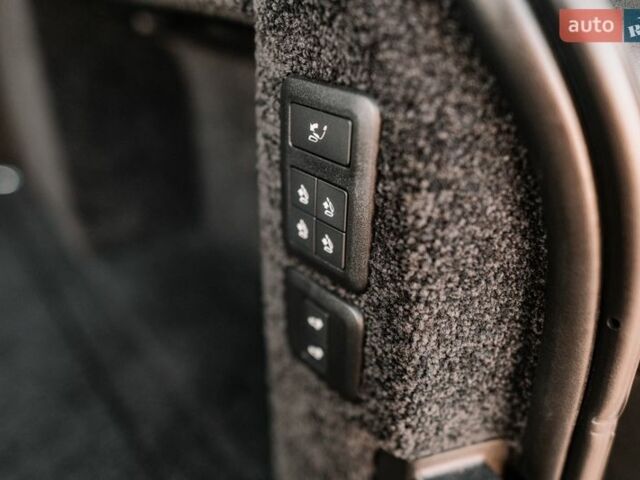 Чорний Ленд Ровер Рендж Ровер, об'ємом двигуна 3 л та пробігом 54 тис. км за 115000 $, фото 137 на Automoto.ua