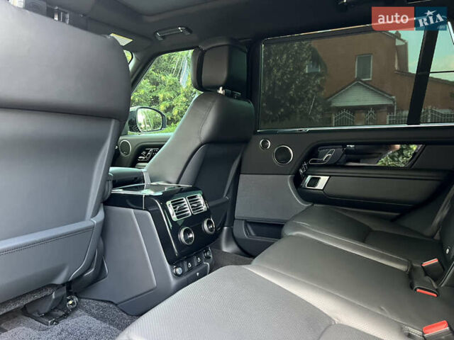 Черный Ленд Ровер Рендж Ровер, объемом двигателя 5 л и пробегом 77 тыс. км за 73499 $, фото 86 на Automoto.ua