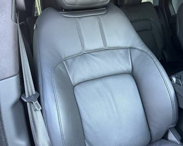 Черный Ленд Ровер Рендж Ровер, объемом двигателя 3 л и пробегом 51 тыс. км за 83500 $, фото 8 на Automoto.ua