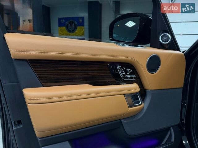 Черный Ленд Ровер Рендж Ровер, объемом двигателя 3 л и пробегом 49 тыс. км за 93500 $, фото 46 на Automoto.ua