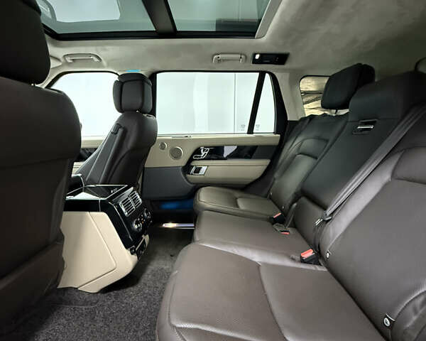 Ленд Ровер Рендж Ровер 2021 в Одессе на Automoto.ua Черный Ленд Ровер Рендж Ровер, объемом двигателя 5 л и пробегом 35 тыс. км за 79500 $, фото 35 на Automoto.ua