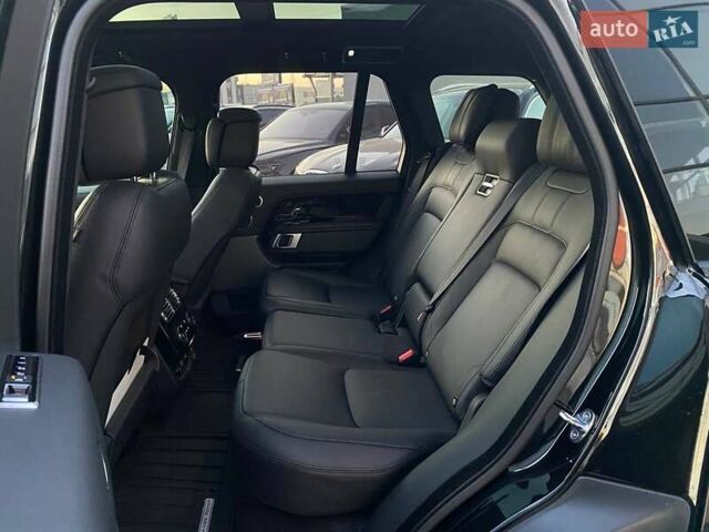 Черный Ленд Ровер Рендж Ровер, объемом двигателя 5 л и пробегом 69 тыс. км за 73900 $, фото 21 на Automoto.ua