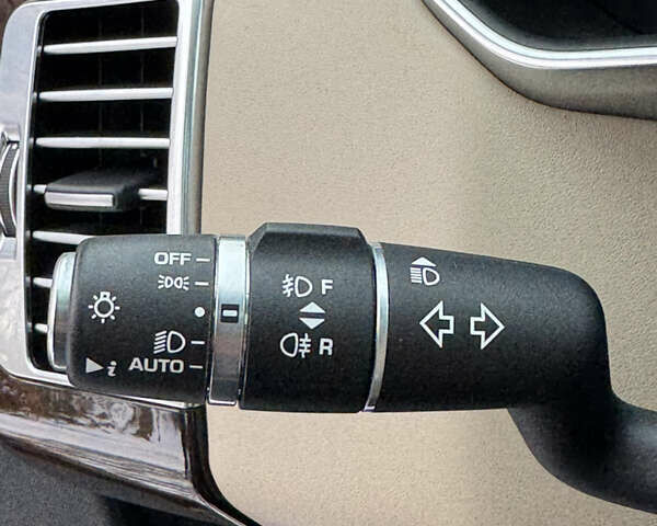 Черный Ленд Ровер Рендж Ровер, объемом двигателя 3 л и пробегом 90 тыс. км за 75555 $, фото 51 на Automoto.ua