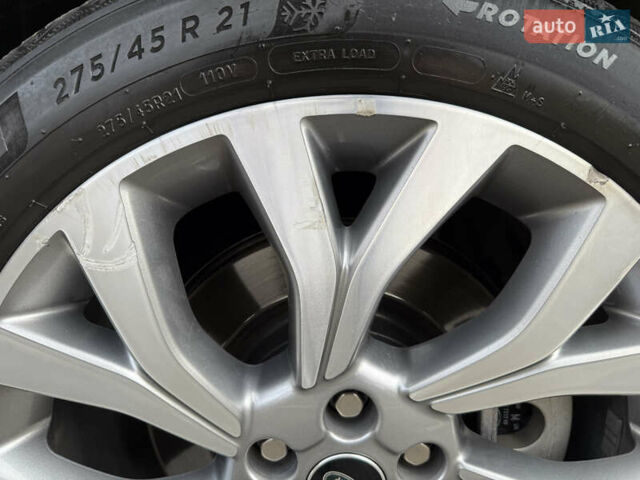 Чорний Ленд Ровер Рендж Ровер, об'ємом двигуна 3 л та пробігом 110 тис. км за 108000 $, фото 11 на Automoto.ua