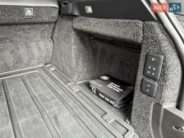 Чорний Ленд Ровер Рендж Ровер, об'ємом двигуна 3 л та пробігом 110 тис. км за 110000 $, фото 12 на Automoto.ua