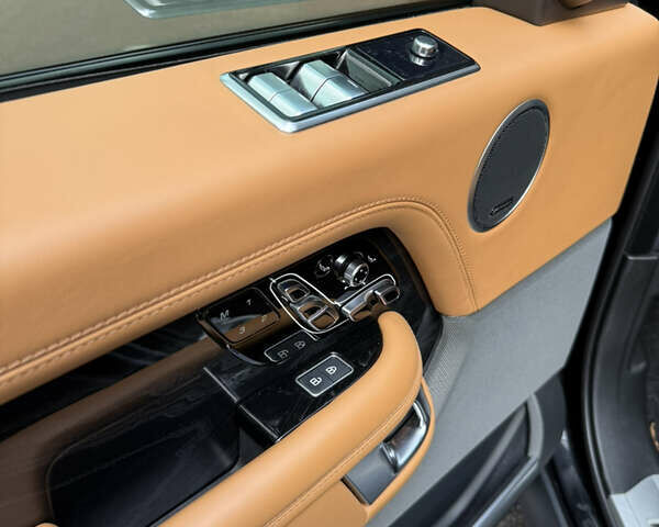 Чорний Ленд Ровер Рендж Ровер, об'ємом двигуна 3 л та пробігом 110 тис. км за 108000 $, фото 24 на Automoto.ua