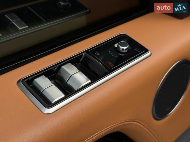 Чорний Ленд Ровер Рендж Ровер, об'ємом двигуна 3 л та пробігом 71 тис. км за 89990 $, фото 45 на Automoto.ua