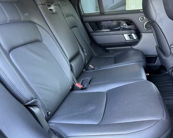 Черный Ленд Ровер Рендж Ровер, объемом двигателя 3 л и пробегом 51 тыс. км за 83500 $, фото 12 на Automoto.ua