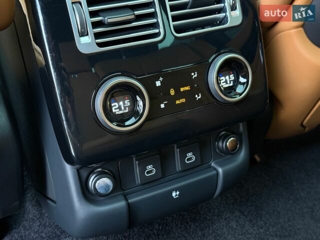 Чорний Ленд Ровер Рендж Ровер, об'ємом двигуна 3 л та пробігом 71 тис. км за 89990 $, фото 38 на Automoto.ua