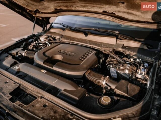 Чорний Ленд Ровер Рендж Ровер, об'ємом двигуна 3 л та пробігом 54 тис. км за 115000 $, фото 134 на Automoto.ua