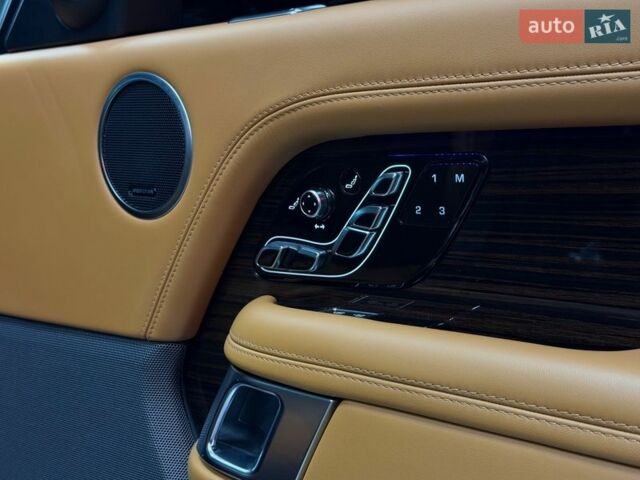 Черный Ленд Ровер Рендж Ровер, объемом двигателя 3 л и пробегом 49 тыс. км за 93500 $, фото 62 на Automoto.ua