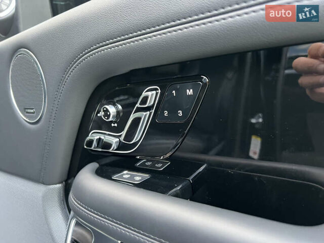 Черный Ленд Ровер Рендж Ровер, объемом двигателя 5 л и пробегом 77 тыс. км за 73499 $, фото 82 на Automoto.ua