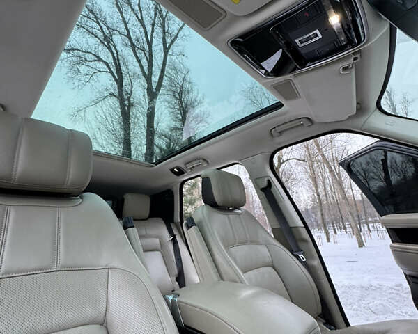 Черный Ленд Ровер Рендж Ровер, объемом двигателя 3 л и пробегом 90 тыс. км за 75555 $, фото 126 на Automoto.ua