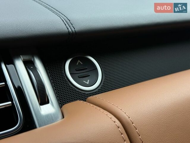 Чорний Ленд Ровер Рендж Ровер, об'ємом двигуна 3 л та пробігом 71 тис. км за 89990 $, фото 63 на Automoto.ua