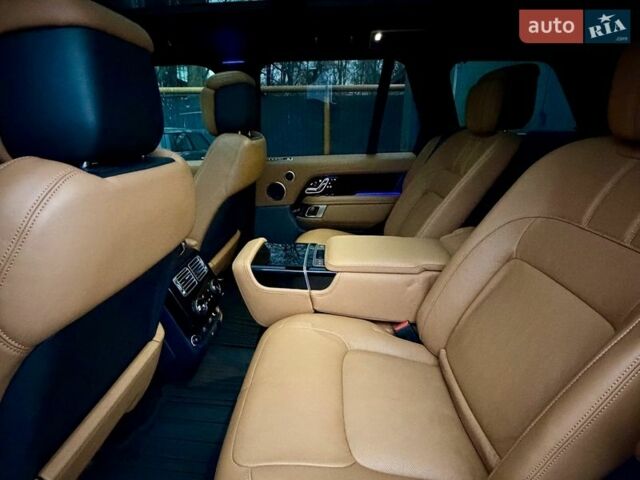 Черный Ленд Ровер Рендж Ровер, объемом двигателя 3 л и пробегом 69 тыс. км за 105000 $, фото 32 на Automoto.ua