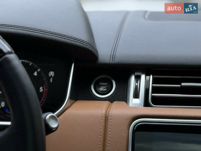 Чорний Ленд Ровер Рендж Ровер, об'ємом двигуна 3 л та пробігом 40 тис. км за 115000 $, фото 45 на Automoto.ua