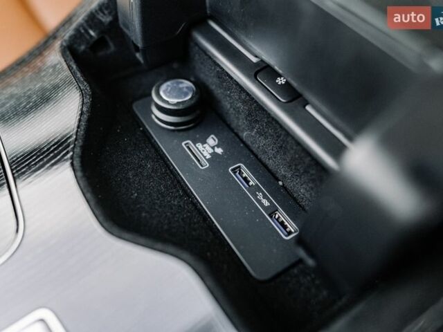 Чорний Ленд Ровер Рендж Ровер, об'ємом двигуна 3 л та пробігом 54 тис. км за 115000 $, фото 89 на Automoto.ua