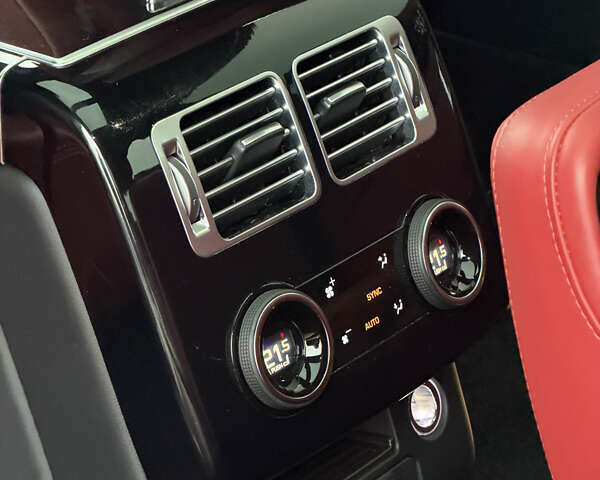 Черный Ленд Ровер Рендж Ровер, объемом двигателя 3 л и пробегом 105 тыс. км за 84000 $, фото 21 на Automoto.ua