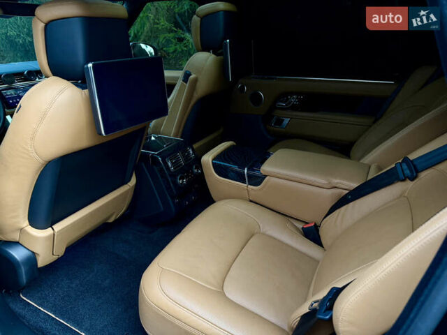 Чорний Ленд Ровер Рендж Ровер, об'ємом двигуна 3 л та пробігом 110 тис. км за 110000 $, фото 20 на Automoto.ua