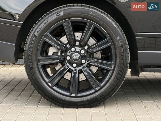 Чорний Ленд Ровер Рендж Ровер, об'ємом двигуна 3 л та пробігом 71 тис. км за 89990 $, фото 16 на Automoto.ua