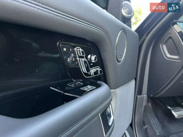 Черный Ленд Ровер Рендж Ровер, объемом двигателя 5 л и пробегом 77 тыс. км за 73499 $, фото 96 на Automoto.ua