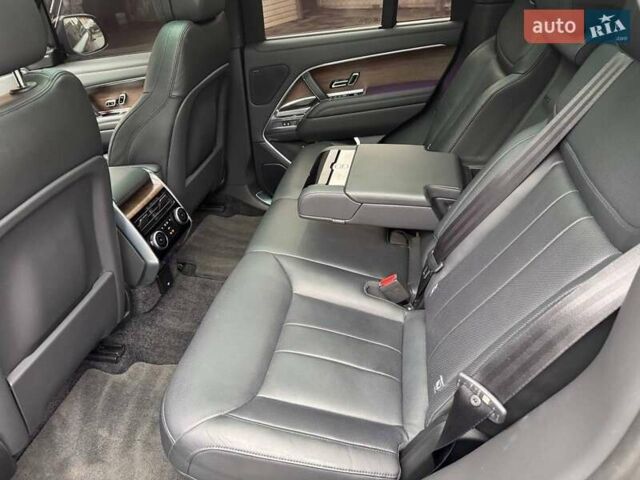 Черный Ленд Ровер Рендж Ровер, объемом двигателя 4.39 л и пробегом 32 тыс. км за 165000 $, фото 8 на Automoto.ua