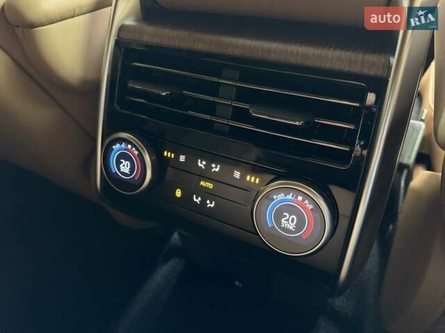 Ленд Ровер Рендж Ровер 2022 в Киеве на Automoto.ua Черный Ленд Ровер Рендж Ровер, объемом двигателя 3 л и пробегом 38 тыс. км за 149900 $, фото 22 на Automoto.ua