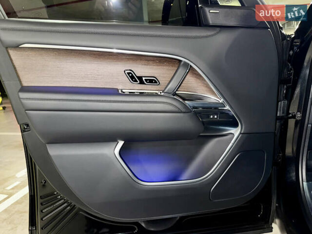 Ленд Ровер Рендж Ровер 2022 в Киеве на Automoto.ua Черный Ленд Ровер Рендж Ровер, объемом двигателя 4.4 л и пробегом 36 тыс. км за 169900 $, фото 27 на Automoto.ua