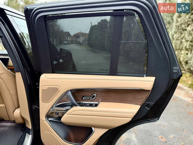 Чорний Ленд Ровер Рендж Ровер, об'ємом двигуна 3 л та пробігом 72 тис. км за 157000 $, фото 47 на Automoto.ua