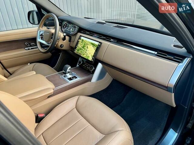 Ленд Ровер Рендж Ровер 2022 в Киеве на Automoto.ua Черный Ленд Ровер Рендж Ровер, объемом двигателя 3 л и пробегом 52 тыс. км за 153900 $, фото 70 на Automoto.ua