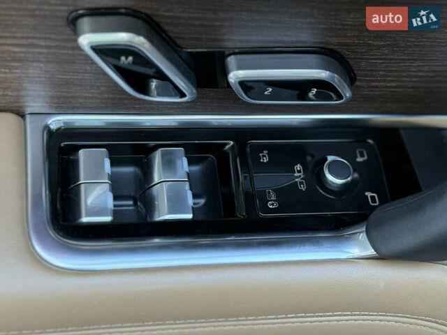 Черный Ленд Ровер Рендж Ровер, объемом двигателя 3 л и пробегом 49 тыс. км за 158000 $, фото 52 на Automoto.ua