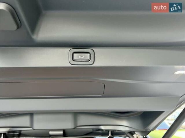 Ленд Ровер Рендж Ровер 2022 в Киеве на Automoto.ua Черный Ленд Ровер Рендж Ровер, объемом двигателя 3 л и пробегом 52 тыс. км за 153900 $, фото 48 на Automoto.ua