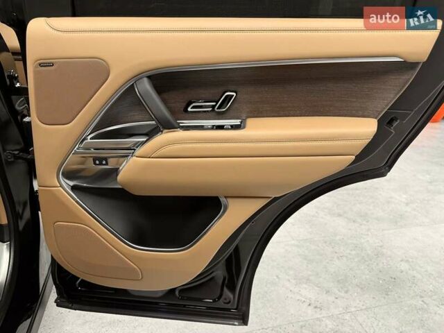 Ленд Ровер Рендж Ровер 2022 в Киеве на Automoto.ua Черный Ленд Ровер Рендж Ровер, объемом двигателя 3 л и пробегом 61 тыс. км за 148700 $, фото 24 на Automoto.ua