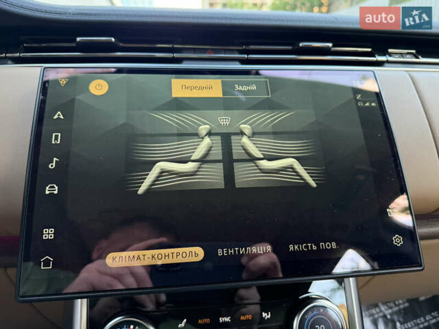 Ленд Ровер Рендж Ровер 2022 в Киеве на Automoto.ua Черный Ленд Ровер Рендж Ровер, объемом двигателя 3 л и пробегом 49 тыс. км за 150000 $, фото 86 на Automoto.ua