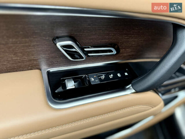 Чорний Ленд Ровер Рендж Ровер, об'ємом двигуна 3 л та пробігом 72 тис. км за 157000 $, фото 33 на Automoto.ua