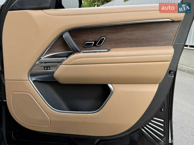 Черный Ленд Ровер Рендж Ровер, объемом двигателя 3 л и пробегом 49 тыс. км за 158000 $, фото 56 на Automoto.ua