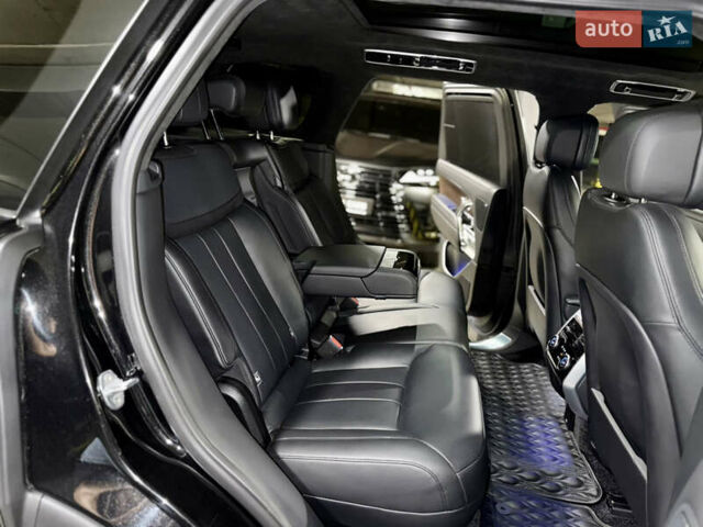 Чорний Ленд Ровер Рендж Ровер, об'ємом двигуна 4.4 л та пробігом 36 тис. км за 169000 $, фото 36 на Automoto.ua