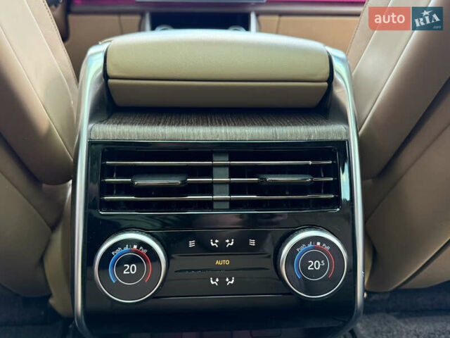 Черный Ленд Ровер Рендж Ровер, объемом двигателя 3 л и пробегом 49 тыс. км за 150000 $, фото 61 на Automoto.ua