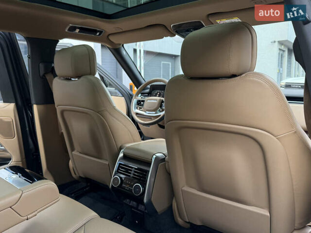 Черный Ленд Ровер Рендж Ровер, объемом двигателя 3 л и пробегом 49 тыс. км за 150000 $, фото 47 на Automoto.ua