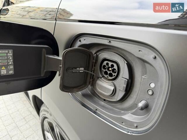 Ленд Ровер Рендж Ровер 2022 в Киеве на Automoto.ua Черный Ленд Ровер Рендж Ровер, объемом двигателя 3 л и пробегом 38 тыс. км за 149900 $, фото 28 на Automoto.ua