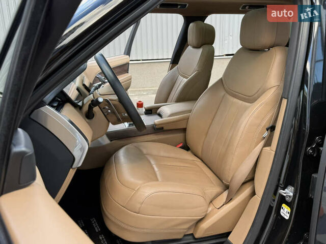 Черный Ленд Ровер Рендж Ровер, объемом двигателя 3 л и пробегом 49 тыс. км за 150000 $, фото 41 на Automoto.ua