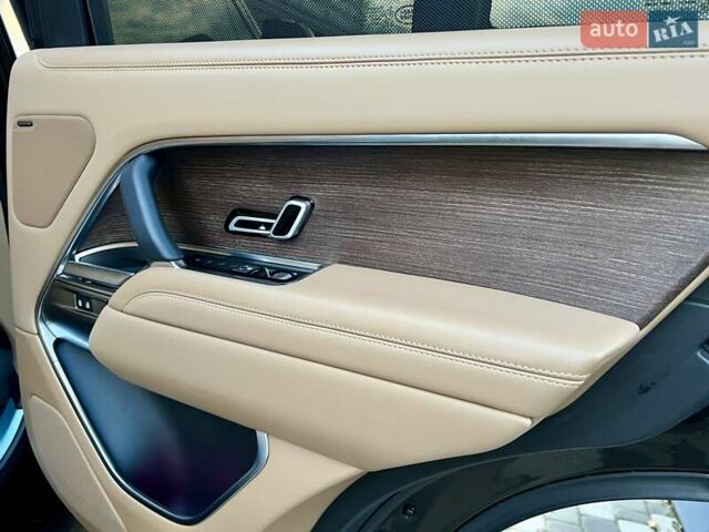 Ленд Ровер Рендж Ровер 2022 в Киеве на Automoto.ua Черный Ленд Ровер Рендж Ровер, объемом двигателя 3 л и пробегом 52 тыс. км за 153900 $, фото 53 на Automoto.ua