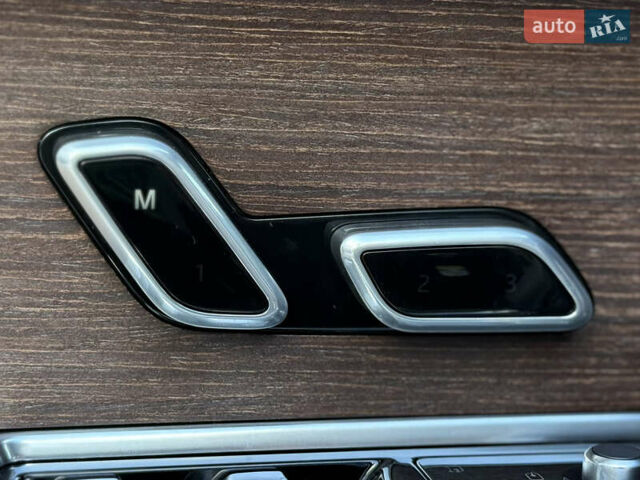 Черный Ленд Ровер Рендж Ровер, объемом двигателя 3 л и пробегом 49 тыс. км за 150000 $, фото 53 на Automoto.ua