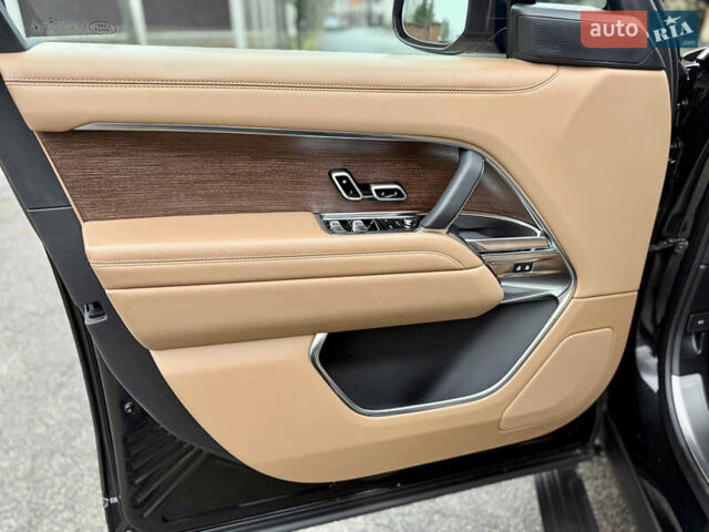 Чорний Ленд Ровер Рендж Ровер, об'ємом двигуна 3 л та пробігом 72 тис. км за 157000 $, фото 27 на Automoto.ua