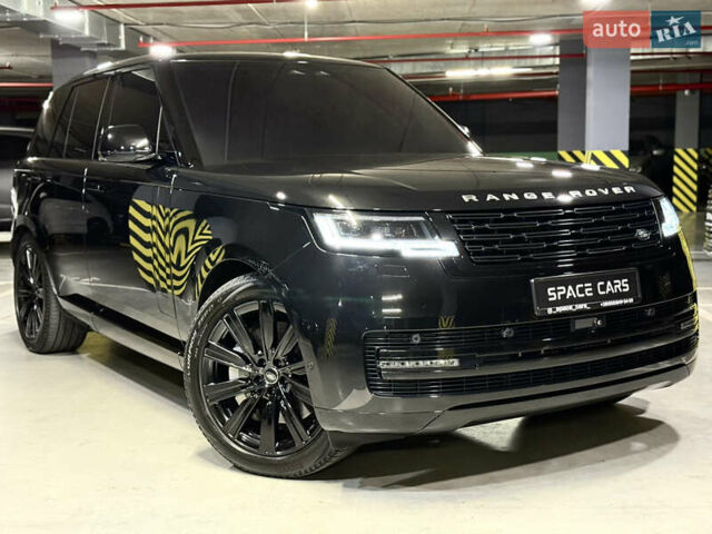 Ленд Ровер Рендж Ровер 2022 в Киеве на Automoto.ua Черный Ленд Ровер Рендж Ровер, объемом двигателя 4.4 л и пробегом 36 тыс. км за 169900 $, фото 2 на Automoto.ua