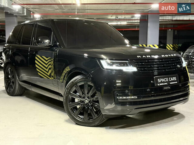 Ленд Ровер Рендж Ровер 2022 в Киеве на Automoto.ua Черный Ленд Ровер Рендж Ровер, объемом двигателя 4.4 л и пробегом 36 тыс. км за 169900 $, фото 3 на Automoto.ua