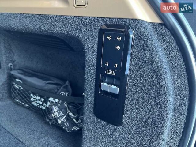 Черный Ленд Ровер Рендж Ровер, объемом двигателя 3 л и пробегом 94 тыс. км за 132900 $, фото 34 на Automoto.ua