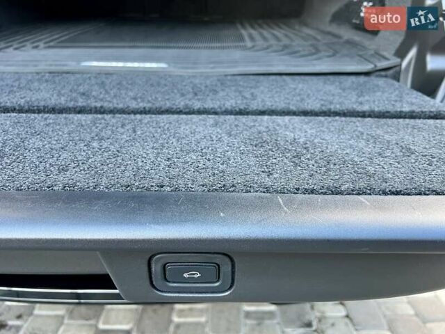 Ленд Ровер Рендж Ровер 2022 в Киеве на Automoto.ua Черный Ленд Ровер Рендж Ровер, объемом двигателя 3 л и пробегом 52 тыс. км за 153900 $, фото 47 на Automoto.ua