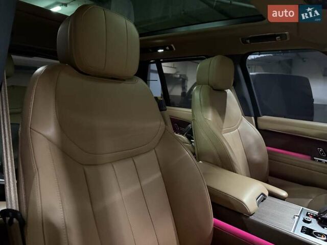 Черный Ленд Ровер Рендж Ровер, объемом двигателя 3 л и пробегом 45 тыс. км за 156500 $, фото 66 на Automoto.ua